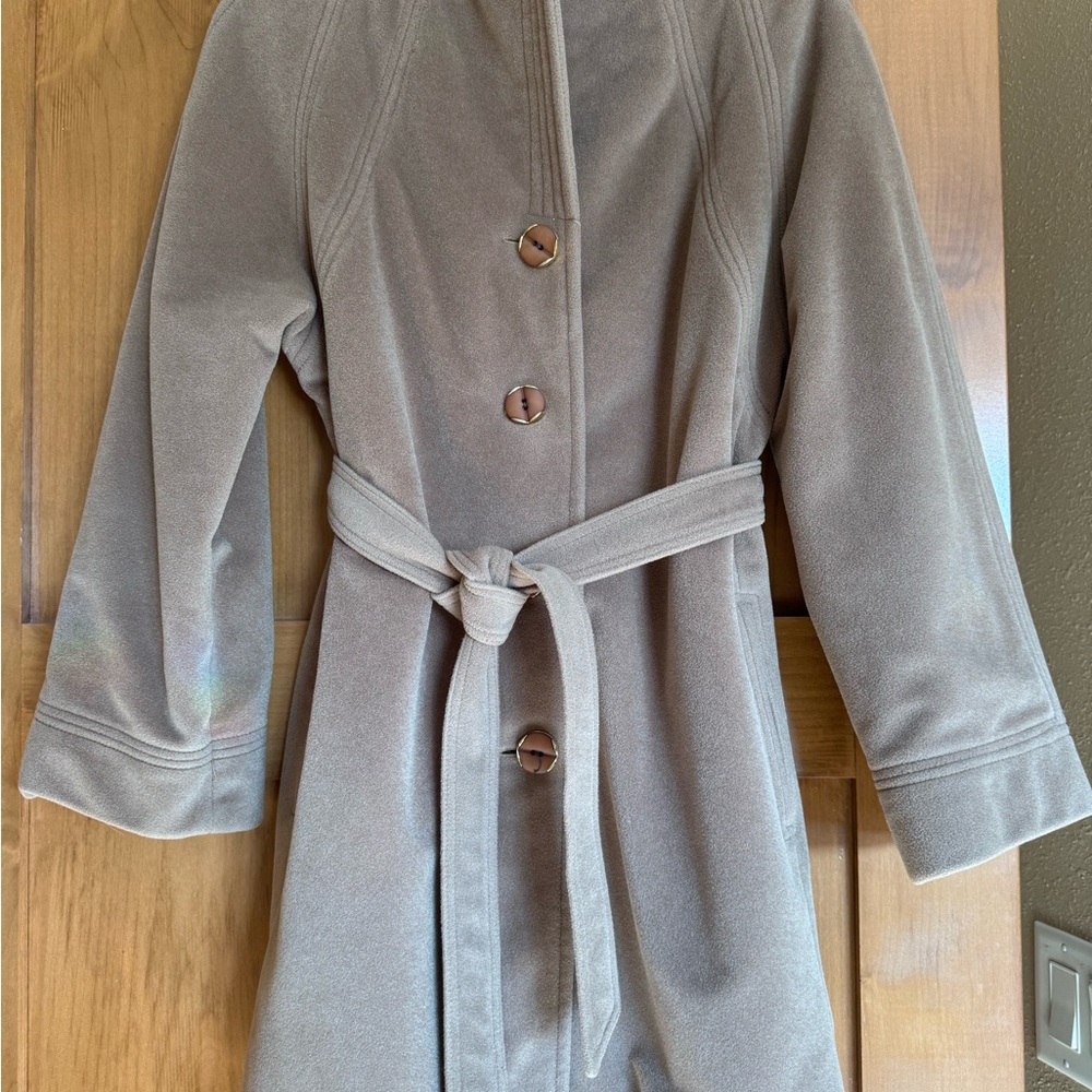 Juli de Roma Women's Kajjmir finest man made Cashmere coat, tan color Size 12